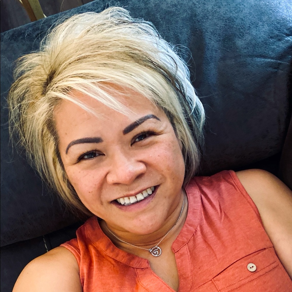 Meet your Posher, Flo